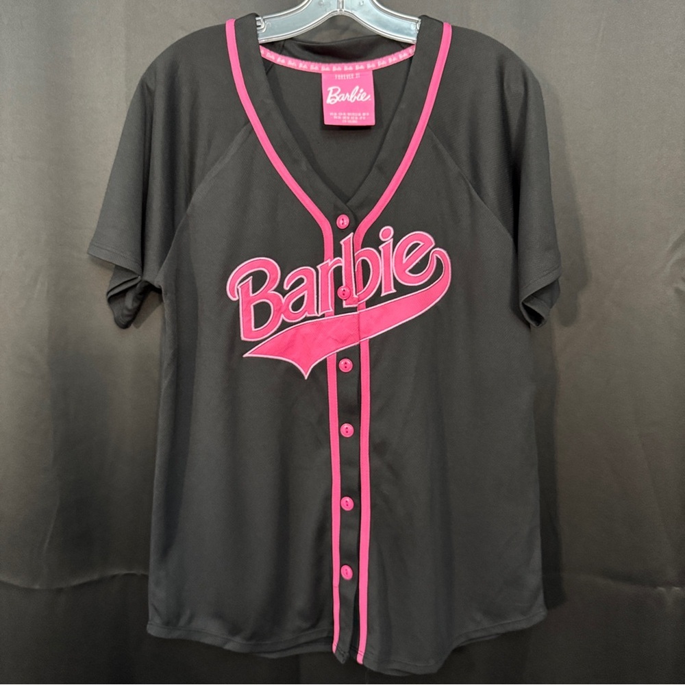 Excellent! Forever 21 × Barbie Women Black Pink Baseball Jersey Top Size M - Picture 1 of 5